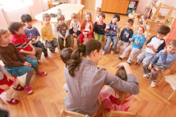 Părinţii îşi pot înscrie copiii la grădiniţă